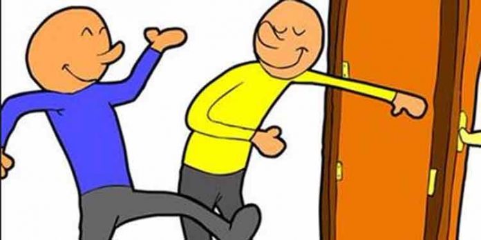 പുറത്തുനിന്നുള്ളവര് പത്തനംതിട്ട മണ്ഡലം വിട്ട് പോകണം പുറത്തുനിന്നുള്ളവര് പത്തനംതിട്ട മണ്ഡലം വിട്ട് പോകണം