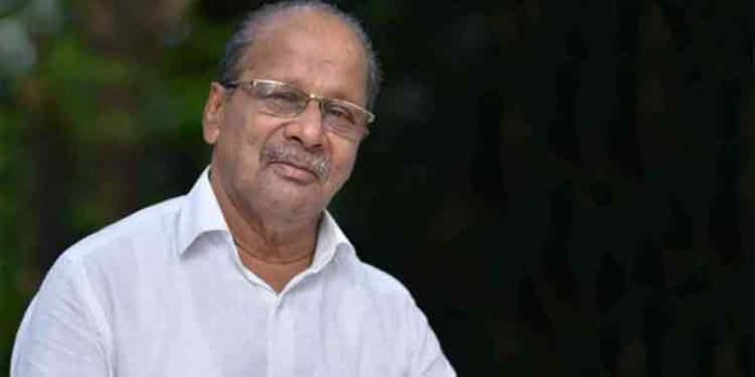 മരിച്ച പി.കെ കുഞ്ഞനന്തന്റെ പേരും വോട്ടര് പട്ടികയില് ; പരാതിപ്പെട്ടയാള്ക്ക് അദ്ദേഹം ജീവിച്ചിരിപ്പുണ്ടെന്ന് മറുപടി മരിച്ച പി.കെ കുഞ്ഞനന്തന്റെ പേരും വോട്ടര് പട്ടികയില് ; പരാതിപ്പെട്ടയാള്ക്ക് അദ്ദേഹം ജീവിച്ചിരിപ്പുണ്ടെന്ന് മറുപടി