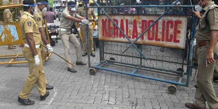 എറണാകുളം ജില്ലയില് പോലീസുകാര്ക്കിടയില് കൊവിഡ് വ്യാപനം രൂക്ഷം എറണാകുളം ജില്ലയില് പോലീസുകാര്ക്കിടയില് കൊവിഡ് വ്യാപനം രൂക്ഷം