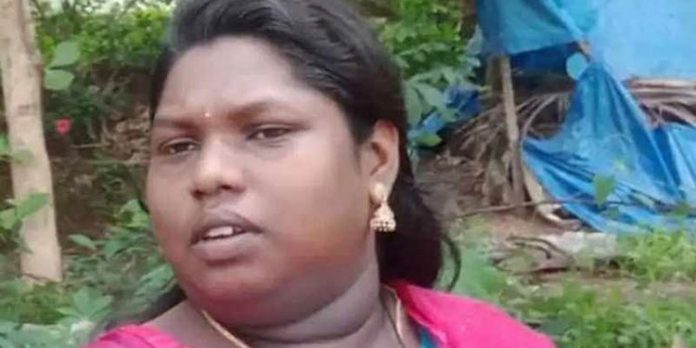 കുളിമുറിയില് ഗര്ഭിണി കുഴഞ്ഞുവീണു ; വീഴ്ചയുടെ ആഘാതത്തില് പ്രസവം ; അമ്മയും കുഞ്ഞും മരിച്ചു കുളിമുറിയില് ഗര്ഭിണി കുഴഞ്ഞുവീണു ; വീഴ്ചയുടെ ആഘാതത്തില് പ്രസവം ; അമ്മയും കുഞ്ഞും മരിച്ചു