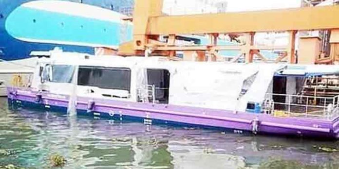 നിര്മാണം പൂര്ത്തീകരിച്ച് ജലമെട്രോയുടെ ആദ്യ ബോട്ട് നീറ്റിലിറക്കി നിര്മാണം പൂര്ത്തീകരിച്ച് ജലമെട്രോയുടെ ആദ്യ ബോട്ട് നീറ്റിലിറക്കി