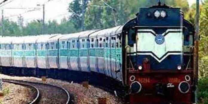 കേരളത്തിലൂടെ ഓടുന്ന 44 ട്രെയിന് സര്വീസുകള് റദ്ദുചെയ്തു കേരളത്തിലൂടെ ഓടുന്ന 44 ട്രെയിന് സര്വീസുകള് റദ്ദുചെയ്തു