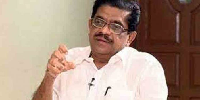 എക്സിറ്റ് പോള് സര്വ്വെകള് യു.ഡി.എഫ് കൗണ്ടിംഗ് ഏജന്റുമാരെ വഴിതെറ്റിക്കാന് ; വിഎം സുധീരന് എക്സിറ്റ് പോള് സര്വ്വെകള് യു.ഡി.എഫ് കൗണ്ടിംഗ് ഏജന്റുമാരെ വഴിതെറ്റിക്കാന് ; വിഎം സുധീരന്