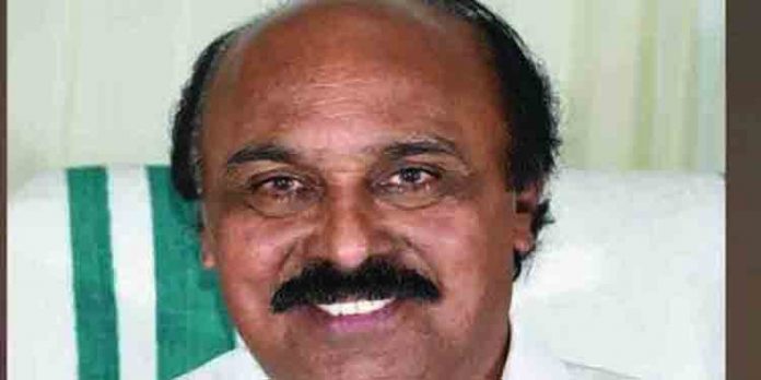 ചട്ടത്തില് മാറ്റം വരുത്തി ഇ.ചന്ദ്രശേഖരനെ മന്ത്രിയാക്കാന് സിപിഐ ചട്ടത്തില് മാറ്റം വരുത്തി ഇ.ചന്ദ്രശേഖരനെ മന്ത്രിയാക്കാന് സിപിഐ