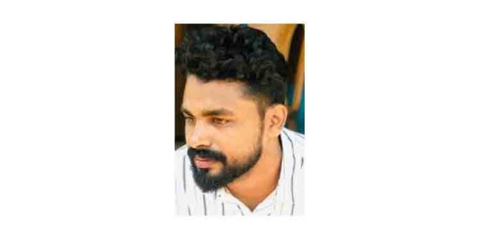 വീടിനു സമീപം യുവാവ് വൈദ്യുതാഘാതമേറ്റു മരിച്ചു വീടിനു സമീപം യുവാവ് വൈദ്യുതാഘാതമേറ്റു മരിച്ചു