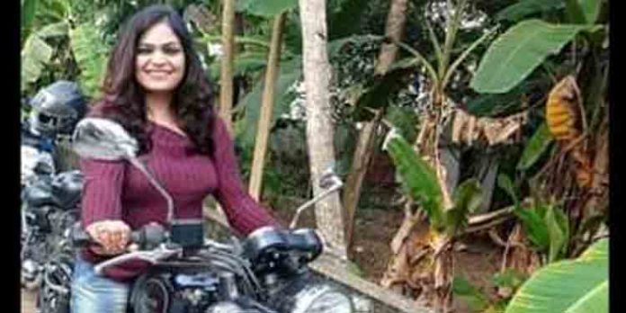 ശ്രീകാര്യത്ത് ദമ്പതികള് തൂങ്ങി മരിച്ച നിലയില് ശ്രീകാര്യത്ത് ദമ്പതികള് തൂങ്ങി മരിച്ച നിലയില്
