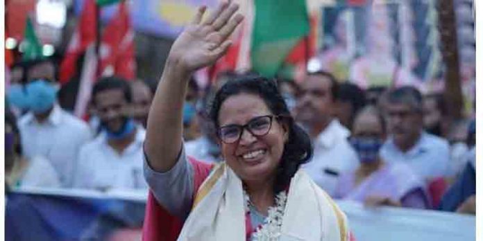 കെ.കെ രമയുടേത് ഗുരുതര ചട്ടലംഘനമല്ല : താക്കീത് ചെയ്യും കെ.കെ രമയുടേത് ഗുരുതര ചട്ടലംഘനമല്ല : താക്കീത് ചെയ്യും