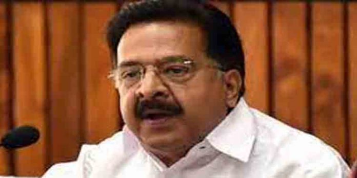 രമേശ് ചെന്നിത്തലയ്ക്കെതിരെ വ്യാജ പ്രചരണം ; ഡിജിപിക്ക് പരാതി നല്കി രമേശ് ചെന്നിത്തലയ്ക്കെതിരെ വ്യാജ പ്രചരണം ; ഡിജിപിക്ക് പരാതി നല്കി