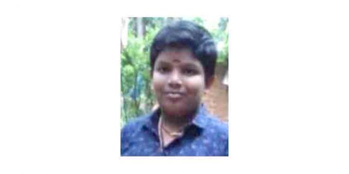 ഒന്പതാം ക്ലാസ് വിദ്യാര്ഥി വീടിനുള്ളില് കുഴഞ്ഞു വീണു മരിച്ചു ഒന്പതാം ക്ലാസ് വിദ്യാര്ഥി വീടിനുള്ളില് കുഴഞ്ഞു വീണു മരിച്ചു