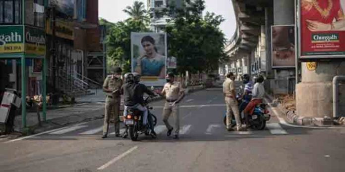 ജില്ലവിട്ടുള്ള യാത്രക്ക് നിയന്ത്രണമുണ്ടെന്ന് ഡി.ജി.പി ജില്ലവിട്ടുള്ള യാത്രക്ക് നിയന്ത്രണമുണ്ടെന്ന് ഡി.ജി.പി
