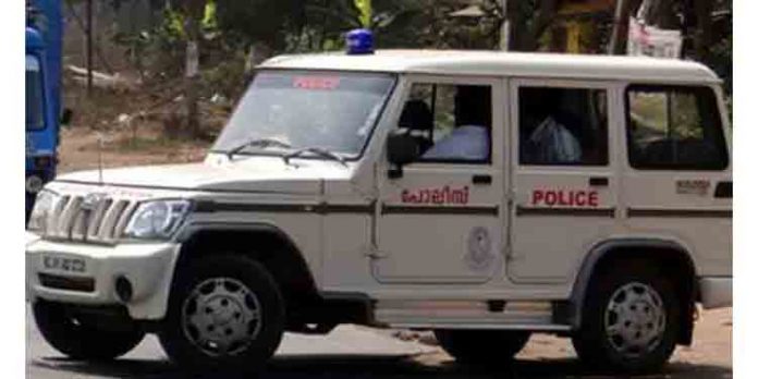 കോവിഡ് നിയന്ത്രണ പശ്ചാത്തലത്തില് തെരഞ്ഞെടുപ്പ് ഫലപ്രഖ്യാപനം ആഘോഷമാക്കാനിറങ്ങുന്നവര്ക്ക് പിഴയും തടവും കോവിഡ് നിയന്ത്രണ പശ്ചാത്തലത്തില് തെരഞ്ഞെടുപ്പ് ഫലപ്രഖ്യാപനം ആഘോഷമാക്കാനിറങ്ങുന്നവര്ക്ക് പിഴയും തടവും