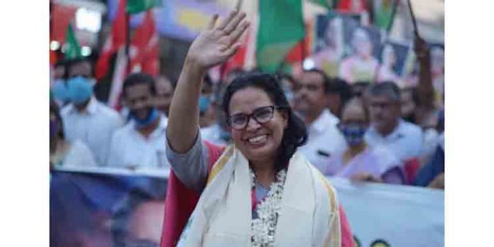 പ്രതിപക്ഷ നിരയില് ഇനി ഏക വനിതാ സാരഥി – കെ.കെ രമ പ്രതിപക്ഷ നിരയില് ഇനി ഏക വനിതാ സാരഥി – കെ.കെ രമ
