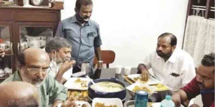 വൈപ്പിനില് എന്ഡിഎ കണ്വീനറുടെ വീട്ടില് വിരുന്ന് ; എല്ഡിഎഫ് സ്ഥാനാര്ഥി കെ എന് ഉണ്ണികൃഷ്ണനെ സഹായിച്ചത് ഭാര്യയും ഭര്ത്താവും ചേര്ന്ന് വൈപ്പിനില് എന്ഡിഎ കണ്വീനറുടെ വീട്ടില് വിരുന്ന് ; എല്ഡിഎഫ് സ്ഥാനാര്ഥി കെ എന് ഉണ്ണികൃഷ്ണനെ സഹായിച്ചത് ഭാര്യയും ഭര്ത്താവും ചേര്ന്ന്