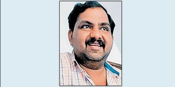 ആശുപത്രികളിൽ ബെഡ് കിട്ടിയില്ല ; കോവിഡ് ബാധിച്ച മൂന്ന് സുഹൃത്തുക്കളുമായി ബാംഗ്ലൂര് നിന്നും കണ്ണൂരിലേക്ക് കാറില് ആശുപത്രികളിൽ ബെഡ് കിട്ടിയില്ല ; കോവിഡ് ബാധിച്ച മൂന്ന് സുഹൃത്തുക്കളുമായി ബാംഗ്ലൂര് നിന്നും കണ്ണൂരിലേക്ക് കാറില്