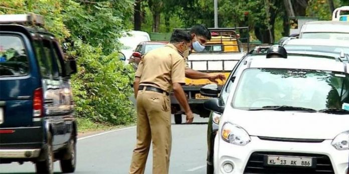 ചീട്ട് കളിക്ക് പാസിന് അപേക്ഷ – ആട്ടിൻപാലിനായി ദൂരയാത്ര ; ലോക്ക്ഡൗൺ എട്ടാം ദിനവും ഉടായിപ്പുകളുമായി നിരവധി പേർ ചീട്ട് കളിക്ക് പാസിന് അപേക്ഷ – ആട്ടിൻപാലിനായി ദൂരയാത്ര ; ലോക്ക്ഡൗൺ എട്ടാം ദിനവും ഉടായിപ്പുകളുമായി നിരവധി പേർ