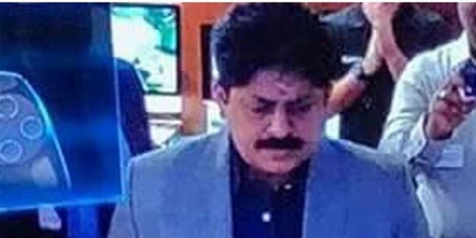 നഗ്ന ചിത്രങ്ങൾ പരസ്യപ്പെടുത്തുമെന്ന് ഭീഷണി : നടിയുടെ പരാതിയിൽ മുൻ മന്ത്രിക്കെതിരെ കേസ് നഗ്ന ചിത്രങ്ങൾ പരസ്യപ്പെടുത്തുമെന്ന് ഭീഷണി : നടിയുടെ പരാതിയിൽ മുൻ മന്ത്രിക്കെതിരെ കേസ്