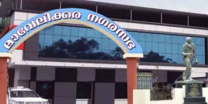 മാവേലിക്കര നഗരസഭയിലും ഭരണിക്കാവിലും കൊവിഡ് വ്യാപിക്കുന്നു മാവേലിക്കര നഗരസഭയിലും ഭരണിക്കാവിലും കൊവിഡ് വ്യാപിക്കുന്നു