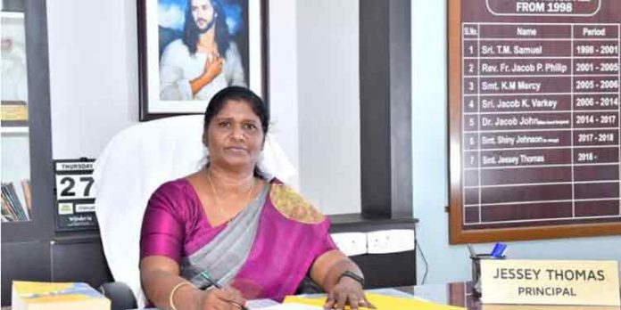 കാതോലിക്കേറ്റ് ഹയർ സെക്കണ്ടന്ററി സ്കൂള് പ്രിൻസിപ്പൽ ജെസി തോമസ് വിരമിക്കുന്നു കാതോലിക്കേറ്റ് ഹയർ സെക്കണ്ടന്ററി സ്കൂള് പ്രിൻസിപ്പൽ ജെസി തോമസ് വിരമിക്കുന്നു