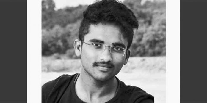 സെക്കന്ദരാബാദിൽ ബൈക്കും പിക്കപ്പ് വാനും കൂട്ടിയിടിച്ച് പത്തനംതിട്ട സ്വദേശിയായ യുവാവ് മരിച്ചു സെക്കന്ദരാബാദിൽ ബൈക്കും പിക്കപ്പ് വാനും കൂട്ടിയിടിച്ച് പത്തനംതിട്ട സ്വദേശിയായ യുവാവ് മരിച്ചു