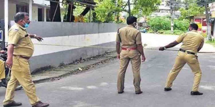 എറണാകുളം ജില്ലയിലെ 23 പഞ്ചായത്തുകളില് കൂടുതല് നിയന്ത്രണങ്ങള് എറണാകുളം ജില്ലയിലെ 23 പഞ്ചായത്തുകളില് കൂടുതല് നിയന്ത്രണങ്ങള്
