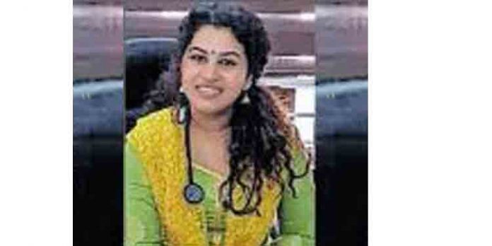 ‘കലിമ’ നല്കി ആ ഉമ്മയെ ശാന്തമായ മരണത്തിലേയ്ക്ക് നയിച്ച് ഹിന്ദു ഡോക്ടര് ‘കലിമ’ നല്കി ആ ഉമ്മയെ ശാന്തമായ മരണത്തിലേയ്ക്ക് നയിച്ച് ഹിന്ദു ഡോക്ടര്
