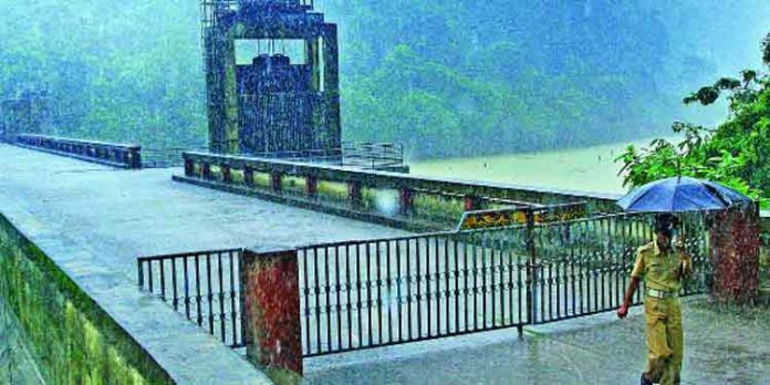 പത്തനംതിട്ടയില് മൂഴിയാര് ഡാമൊഴിച്ച് മറ്റുള്ളവ തുറക്കേണ്ട സാഹചര്യമില്ല : ജില്ലാ കളക്ടര് പത്തനംതിട്ടയില് മൂഴിയാര് ഡാമൊഴിച്ച് മറ്റുള്ളവ തുറക്കേണ്ട സാഹചര്യമില്ല : ജില്ലാ കളക്ടര്