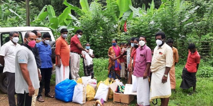 കാടിന്റെ മക്കൾക്ക് കനിവുമായി ചിറ്റാർ ഗവ: ഹയർ സെക്കന്ററി സ്കൂളിലെ എസ് പി സി ടീം കാടിന്റെ മക്കൾക്ക് കനിവുമായി ചിറ്റാർ ഗവ: ഹയർ സെക്കന്ററി സ്കൂളിലെ എസ് പി സി ടീം