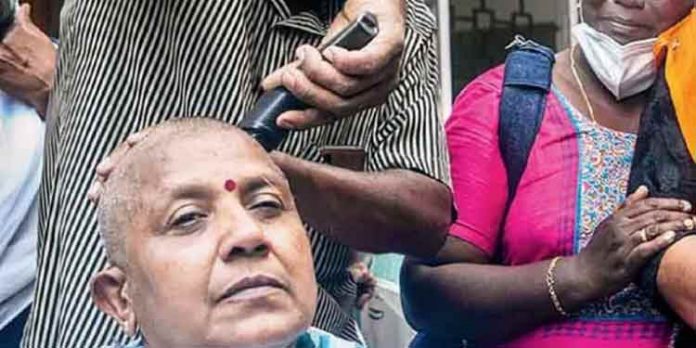 മഹിളാ കോണ്ഗ്രസ് പ്രവര്ത്തകര് കൂട്ടത്തോടെ രാജിവെച്ചു ; എന് .സി.പി യിലേക്കെന്നു സൂചന മഹിളാ കോണ്ഗ്രസ് പ്രവര്ത്തകര് കൂട്ടത്തോടെ രാജിവെച്ചു ; എന് .സി.പി യിലേക്കെന്നു സൂചന