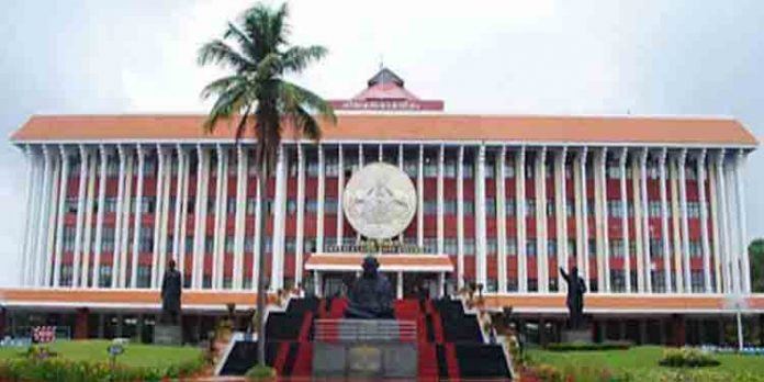 നിയമസഭാ സമ്മേളനത്തിന് ഇന്ന് തുടക്കം ; എം.എല്.എ മാരുടെ സത്യപ്രതിജ്ഞയും ഇന്ന് നിയമസഭാ സമ്മേളനത്തിന് ഇന്ന് തുടക്കം ; എം.എല്.എ മാരുടെ സത്യപ്രതിജ്ഞയും ഇന്ന്