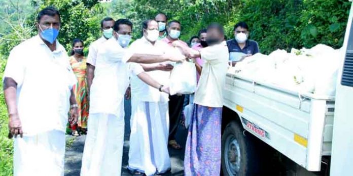 ജവഹർലാൽ നെഹ്റുവിന്റെ ചരമദിനത്തിൽ സഹായഹസ്തവുമായി രാജീവ് ഗാന്ധി ചാരിറ്റബിൾ ഫോറം ജവഹർലാൽ നെഹ്റുവിന്റെ ചരമദിനത്തിൽ സഹായഹസ്തവുമായി രാജീവ് ഗാന്ധി ചാരിറ്റബിൾ ഫോറം
