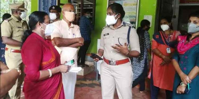 കുന്നന്താനം പഞ്ചായത്ത് പൂര്ണ്ണമായി അടച്ചു ; കടകള് ഉച്ചക്ക് രണ്ടുമണി വരെ മാത്രം കുന്നന്താനം പഞ്ചായത്ത് പൂര്ണ്ണമായി അടച്ചു ; കടകള് ഉച്ചക്ക് രണ്ടുമണി വരെ മാത്രം