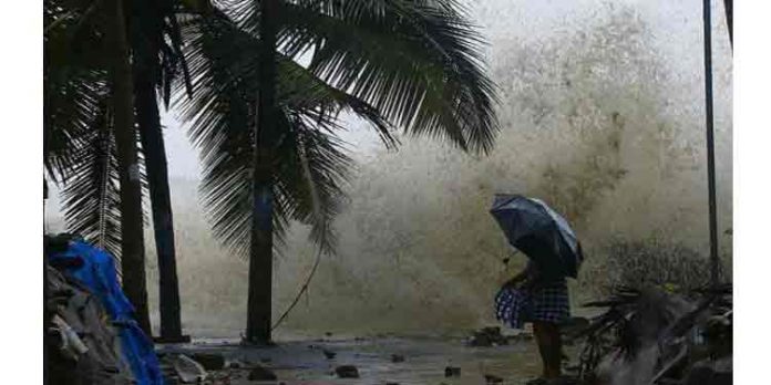 തെക്കു പടിഞ്ഞാറന് മണ്സൂണ് ആന്ഡമാന് നിക്കോബാര് ദ്വീപസമൂഹത്തില് എത്തി : ഉടന് കേരളത്തിലേക്ക് തെക്കു പടിഞ്ഞാറന് മണ്സൂണ് ആന്ഡമാന് നിക്കോബാര് ദ്വീപസമൂഹത്തില് എത്തി : ഉടന് കേരളത്തിലേക്ക്