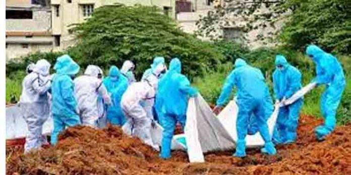 ലോകത്ത് കൊവിഡ് ബാധിച്ച് മരിച്ചവരുടെ എണ്ണം 33,58000 പിന്നിട്ടു ലോകത്ത് കൊവിഡ് ബാധിച്ച് മരിച്ചവരുടെ എണ്ണം 33,58000 പിന്നിട്ടു