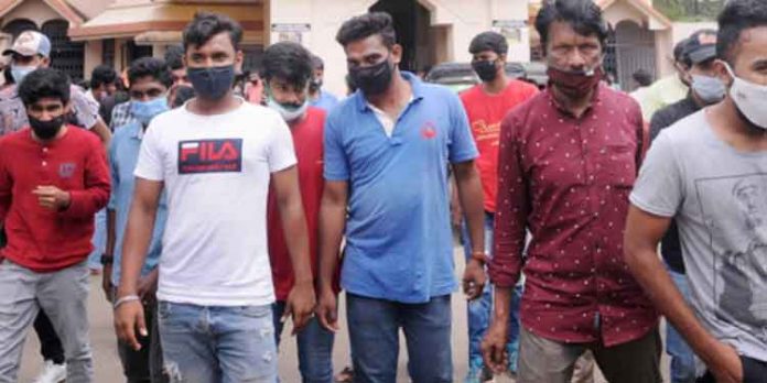കോവിഡ് ; ചെറുപ്പക്കാർക്ക് മുന്നറിയിപ്പുമായി ആരോഗ്യ വിദഗ്ധർ കോവിഡ് ; ചെറുപ്പക്കാർക്ക് മുന്നറിയിപ്പുമായി ആരോഗ്യ വിദഗ്ധർ