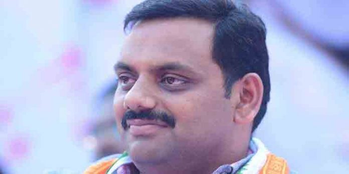 തിരിച്ചറിയില് രേഖകളില്ലാത്ത തെരുവില് കഴിയുന്ന അശരണര്ക്കും കോവിഡ് വാക്സിന് നല്കണം : ഡീന് കുര്യാക്കോസ് എം.പി തിരിച്ചറിയില് രേഖകളില്ലാത്ത തെരുവില് കഴിയുന്ന അശരണര്ക്കും കോവിഡ് വാക്സിന് നല്കണം : ഡീന് കുര്യാക്കോസ് എം.പി