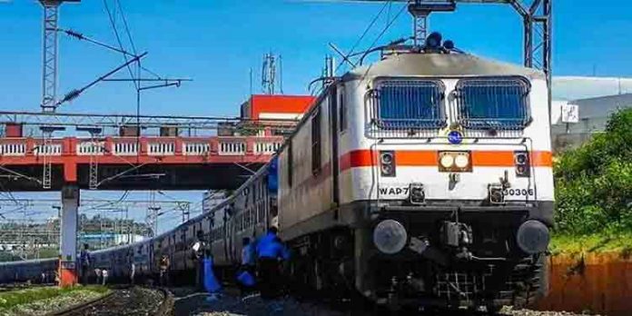 കൊങ്കണ് വഴിയുള്ള ട്രെയിനുകളുടെ മണ്സൂണ് സമയമാറ്റം കൊങ്കണ് വഴിയുള്ള ട്രെയിനുകളുടെ മണ്സൂണ് സമയമാറ്റം