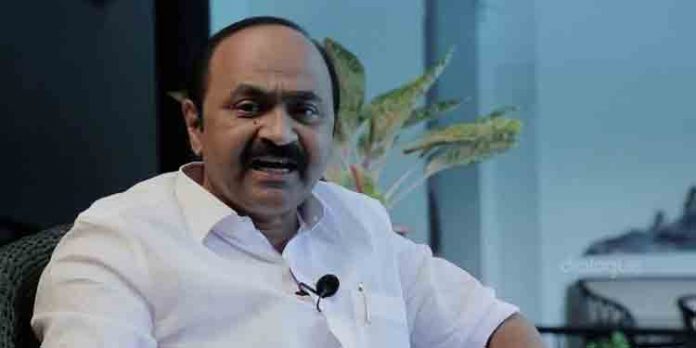 തന്റെ പ്രൈവറ്റ് സെക്രട്ടറി അനില് കുമാര് മാര്ക്സിസ്റ്റുകാരനല്ല : വി.ഡി സതീശന് തന്റെ പ്രൈവറ്റ് സെക്രട്ടറി അനില് കുമാര് മാര്ക്സിസ്റ്റുകാരനല്ല : വി.ഡി സതീശന്