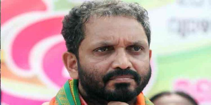 ദേശീയ നേതൃത്വം കെ.സുരേന്ദ്രനെ അതൃപ്തി അറിയിച്ചു ; കേരളത്തില് നേതൃമാറ്റം ഉടന് ഉണ്ടാവില്ല ദേശീയ നേതൃത്വം കെ.സുരേന്ദ്രനെ അതൃപ്തി അറിയിച്ചു ; കേരളത്തില് നേതൃമാറ്റം ഉടന് ഉണ്ടാവില്ല