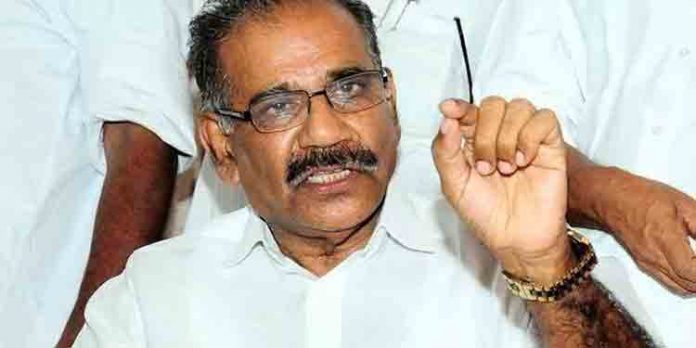 മരം മുറിയില് വനം വകുപ്പിന് ഒരു പങ്കുമില്ലെന്ന് മന്ത്രി എ.കെ. ശശീന്ദ്രന് മരം മുറിയില് വനം വകുപ്പിന് ഒരു പങ്കുമില്ലെന്ന് മന്ത്രി എ.കെ. ശശീന്ദ്രന്