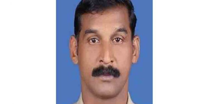 സസ്പെന്ഷനിലായിരുന്ന എഎസ്ഐ തൂങ്ങി മരിച്ച നിലയില് സസ്പെന്ഷനിലായിരുന്ന എഎസ്ഐ തൂങ്ങി മരിച്ച നിലയില്