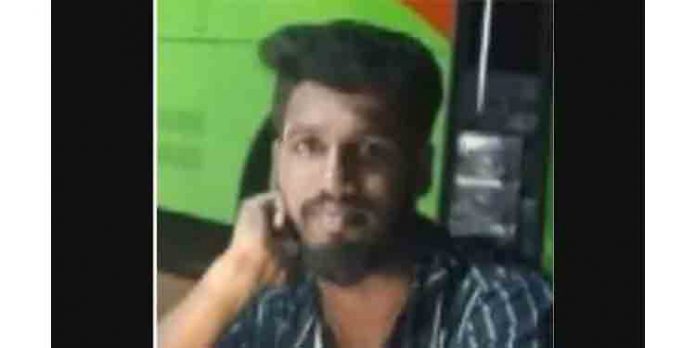 അസമില് കുടുങ്ങിയ കേരള ടൂറിസ്റ്റ് ബസിലെ തൊഴിലാളി ആത്മഹത്യ ചെയ്ത നിലയില് അസമില് കുടുങ്ങിയ കേരള ടൂറിസ്റ്റ് ബസിലെ തൊഴിലാളി ആത്മഹത്യ ചെയ്ത നിലയില്