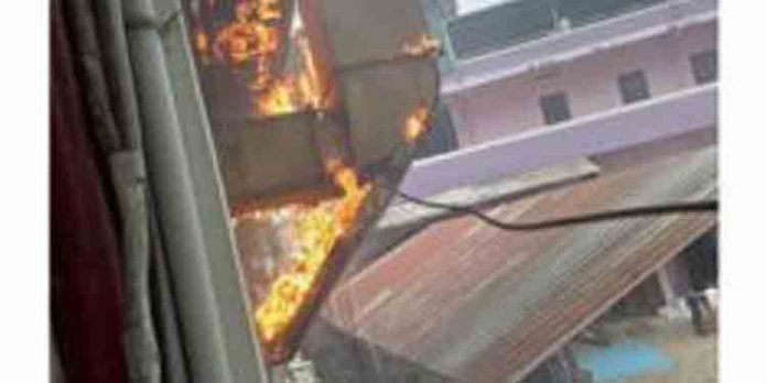 പാലാ ഇന്ഡ്യന് കോഫി ഹൗസില് തീപിടുത്തം പാലാ ഇന്ഡ്യന് കോഫി ഹൗസില് തീപിടുത്തം