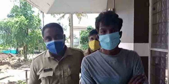 വാഹനപരിശോധനയ്ക്കിടെ പോലീസുകാര്ക്ക് നേരെ ആക്രമണം ; സിപിഒയുടെ നില ഗുരുതരം വാഹനപരിശോധനയ്ക്കിടെ പോലീസുകാര്ക്ക് നേരെ ആക്രമണം ; സിപിഒയുടെ നില ഗുരുതരം