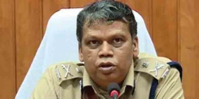 വ്യാഴാഴ്ച മുതല് യാത്ര ചെയ്യുന്നവര് കരുതേണ്ട രേഖകള് സംബന്ധിച്ച് മാര്ഗനിര്ദ്ദേശങ്ങള് പുറപ്പെടുവിച്ചു വ്യാഴാഴ്ച മുതല് യാത്ര ചെയ്യുന്നവര് കരുതേണ്ട രേഖകള് സംബന്ധിച്ച് മാര്ഗനിര്ദ്ദേശങ്ങള് പുറപ്പെടുവിച്ചു