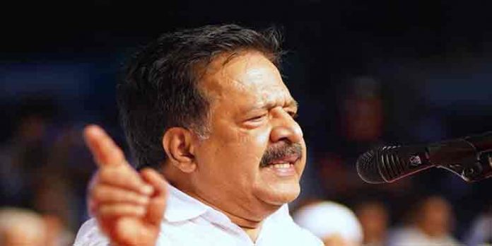 എ.ഐ.സി.സി ജനറല് സെക്രട്ടറിയാകാം – എന്നാല് കേരളം വിട്ടൊരു കളിയില്ല ; രമേശ് ചെന്നിത്തല എ.ഐ.സി.സി ജനറല് സെക്രട്ടറിയാകാം – എന്നാല് കേരളം വിട്ടൊരു കളിയില്ല ; രമേശ് ചെന്നിത്തല