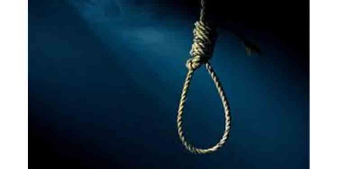 പോലീസിനെ കണ്ട് ഭയന്നോടിയ 16 കാരന് ആത്മഹത്യ ചെയ്തു പോലീസിനെ കണ്ട് ഭയന്നോടിയ 16 കാരന് ആത്മഹത്യ ചെയ്തു