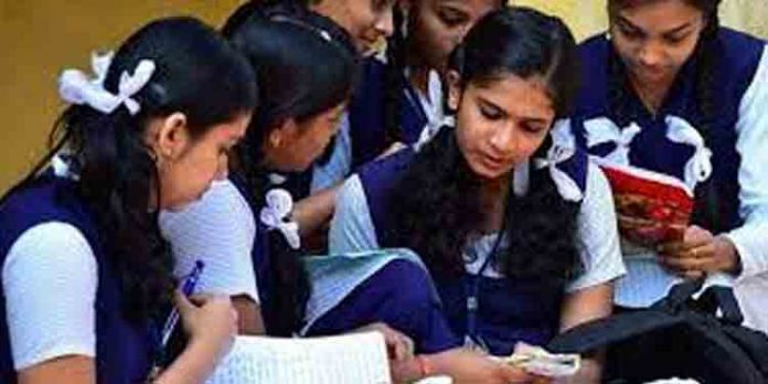 സംസ്ഥാന ഹയര് സെക്കന്ഡറി പരീക്ഷകളും റദ്ദാക്കണം ; സുപ്രീം കോടതിയില് ഹര്ജി സംസ്ഥാന ഹയര് സെക്കന്ഡറി പരീക്ഷകളും റദ്ദാക്കണം ; സുപ്രീം കോടതിയില് ഹര്ജി