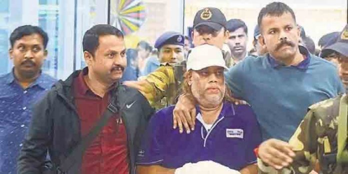 അധോലോക കുറ്റവാളി രവി പൂജാരിയെ ഇന്ന് രാത്രി കൊച്ചിയിലെത്തിക്കും അധോലോക കുറ്റവാളി രവി പൂജാരിയെ ഇന്ന് രാത്രി കൊച്ചിയിലെത്തിക്കും