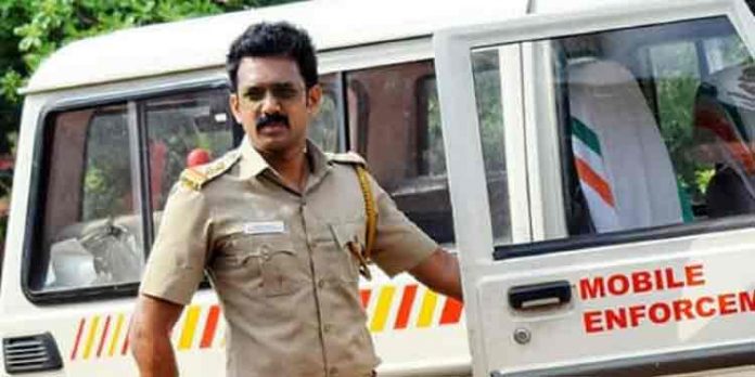 കൊല്ലത്ത് ഭര്തൃവീട്ടില് മരണമടഞ്ഞ വിസ്മയയുടെ ഭര്ത്താവ് കിരണിനെ ജോലിയില് നിന്ന് സസ്പെന്ഡ് ചെയ്തു കൊല്ലത്ത് ഭര്തൃവീട്ടില് മരണമടഞ്ഞ വിസ്മയയുടെ ഭര്ത്താവ് കിരണിനെ ജോലിയില് നിന്ന് സസ്പെന്ഡ് ചെയ്തു