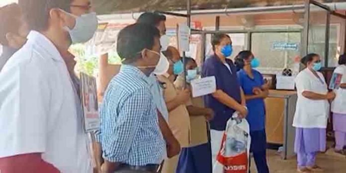 പ്രതിഷേധം ശക്തം ; ഡോക്ടറെ മര്ദ്ദിച്ച കേസ് ക്രൈം ബ്രാഞ്ച് അന്വേഷിക്കും – ഡോക്ടര്മാരുടെ സമരം ഇന്ന് പ്രതിഷേധം ശക്തം ; ഡോക്ടറെ മര്ദ്ദിച്ച കേസ് ക്രൈം ബ്രാഞ്ച് അന്വേഷിക്കും – ഡോക്ടര്മാരുടെ സമരം ഇന്ന്